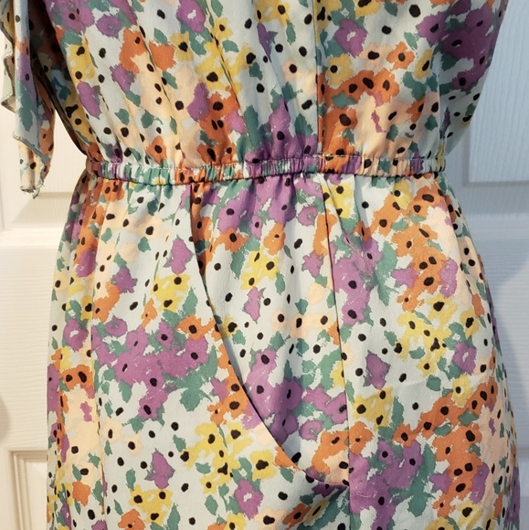 Boutique Summer Floral Strapless Dress w/ Pockets - Picture 3 of 6